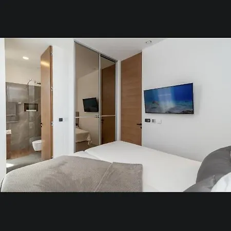 Penthouse Apartement Majestic Apartment *
